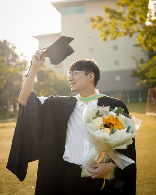 Xin Yi-01